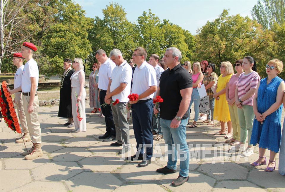 В Брянке почтили память воинов, погибших во время освобождения города от немецко-фашистских захватчиков