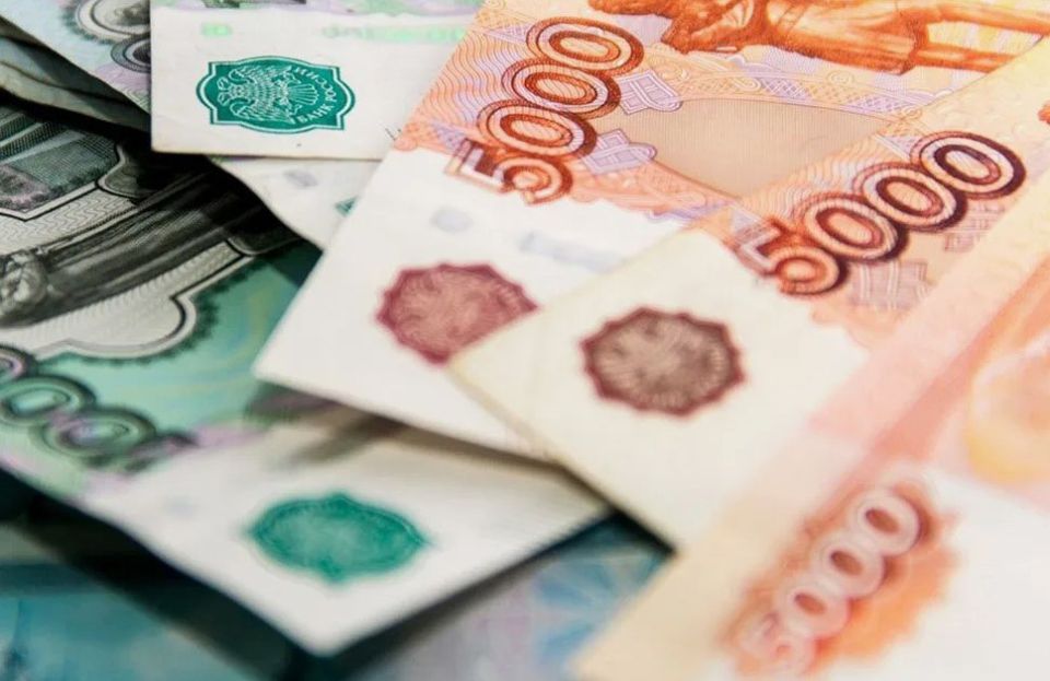 Компенсация задолженности по зарплате бюджетникам, образованной в период до 01.05.2015 года