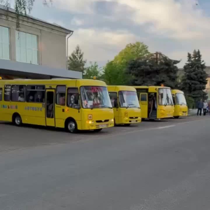 3 сентября 2025 года состоялась отправка 210 школьников из Старобельского муниципального округа на отдых в детские оздоровительные лагеря Карачаево-Черкесской Республики