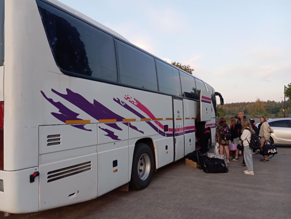 В тамбовском лагере «Сокол» проводили ребят из Новоайдара и отметили, что ждут вновь в следующем году