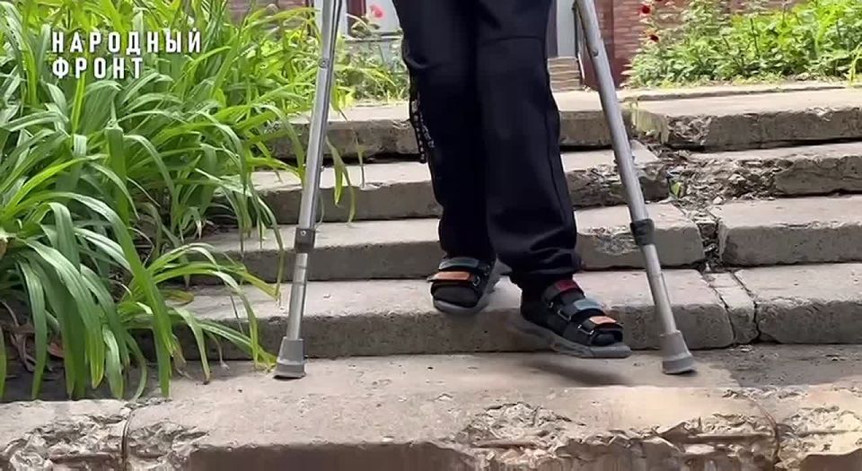 В коррекционной школе № 29 Луганска, где обучаются и воспитываются около 60 детей с особенностями здоровья, появилась важная и долгожданная помощь — новый пандус для маломобильных ребят. Здесь учатся как дошкольники, так и...