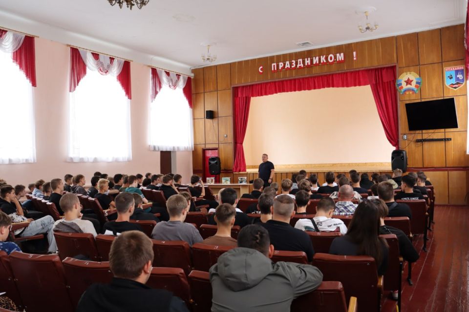 На защите молодежи: профилактика угроз и защита молодежи