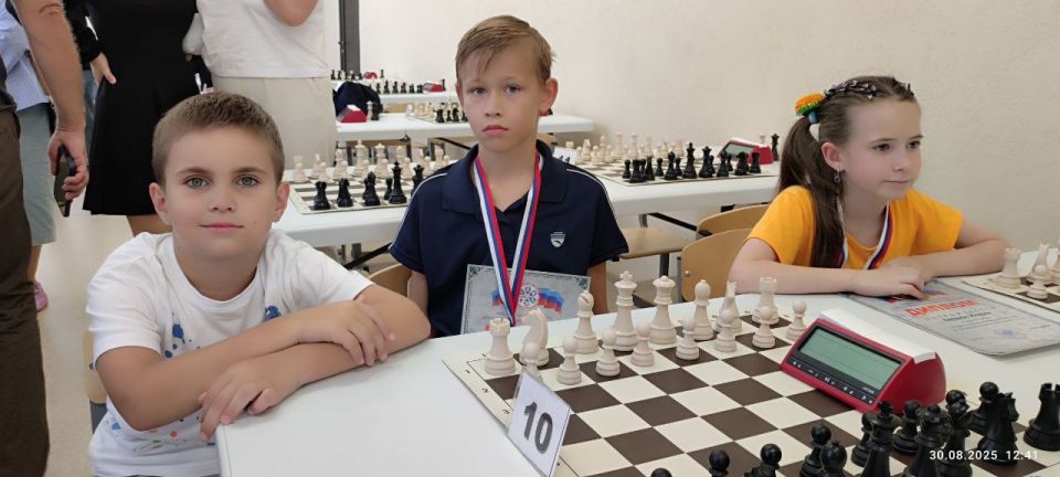 С 27 по 30 августа 2025 года в Луганске прошло Первенство ЛНР по классическим шахматам среди юниоров