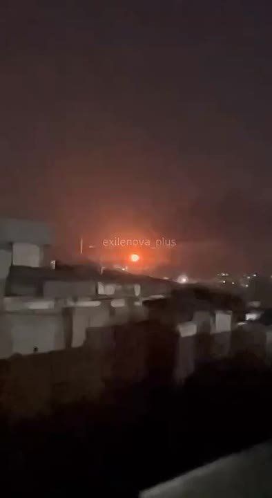 Враг атаковал нефтебазу в Луганске