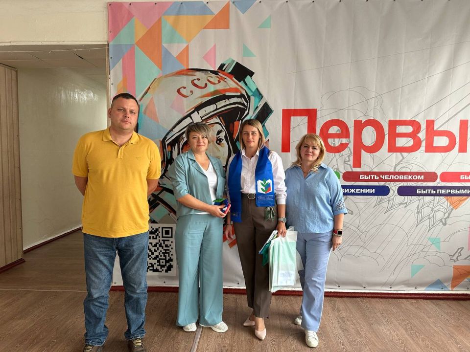 Гости из Ставропольского края посетили учреждения образования Стаханова