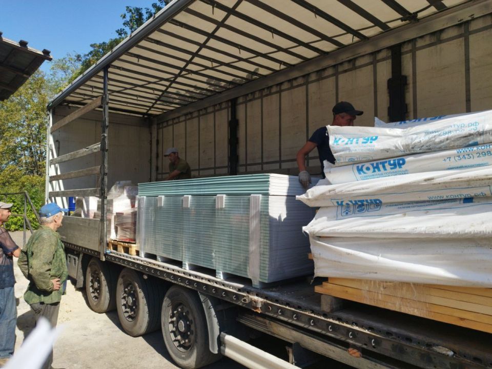 Сергей Колягин: В город Первомайск прибыл очередной гуманитарный груз из Калужской области, в составе которого строительные материалы, инструменты и электрооборудование