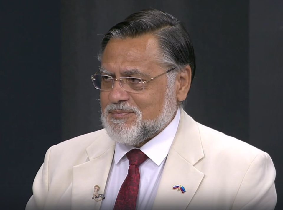  :    &quot; V&quot;   ,        &quot; &quot;,     