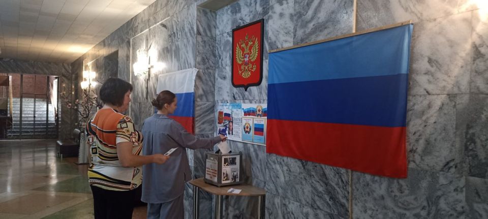 Сергей Козенко: В Краснодоне продолжается голосование за выбор памятника участникам специальной военной операции, который будет установлен в Краснодонском парке культуры и отдыха имени «Молодой гвардии»