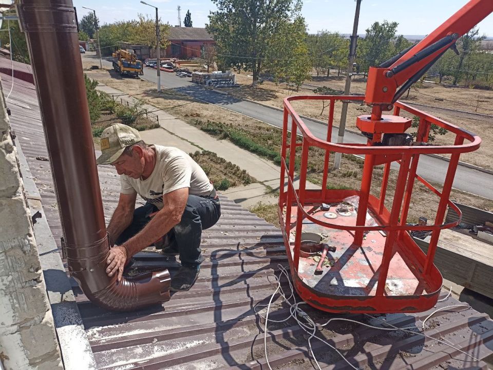 Сергей Козенко: В рамках специального инфраструктурного проекта и подписанного соглашения о сотрудничестве между Краснодонским муниципальным округом и Курганской областью подрядная организация ООО «Арагацстрой» продолжает...