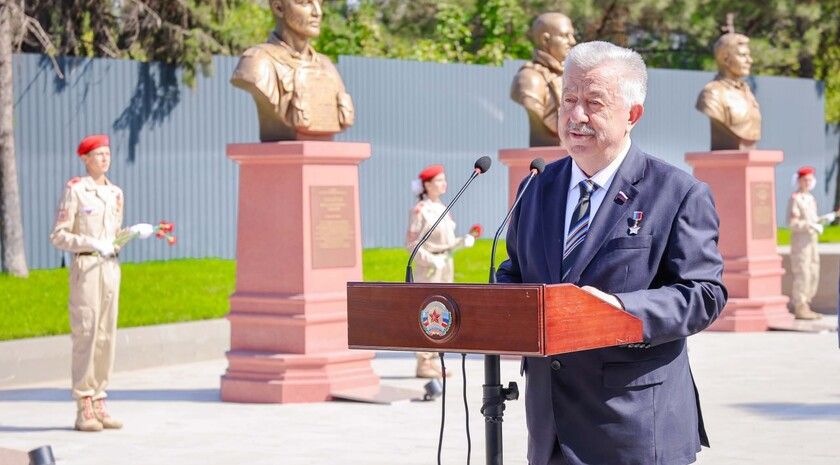 ����� ������ � ��� ������� � ��������� ��������� ����� ���������� ����� � ��������