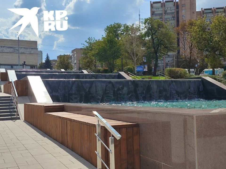 Каскад из воды. Ко Дню города московские строители закончили ремонт фонтана в сквере Борцам революции