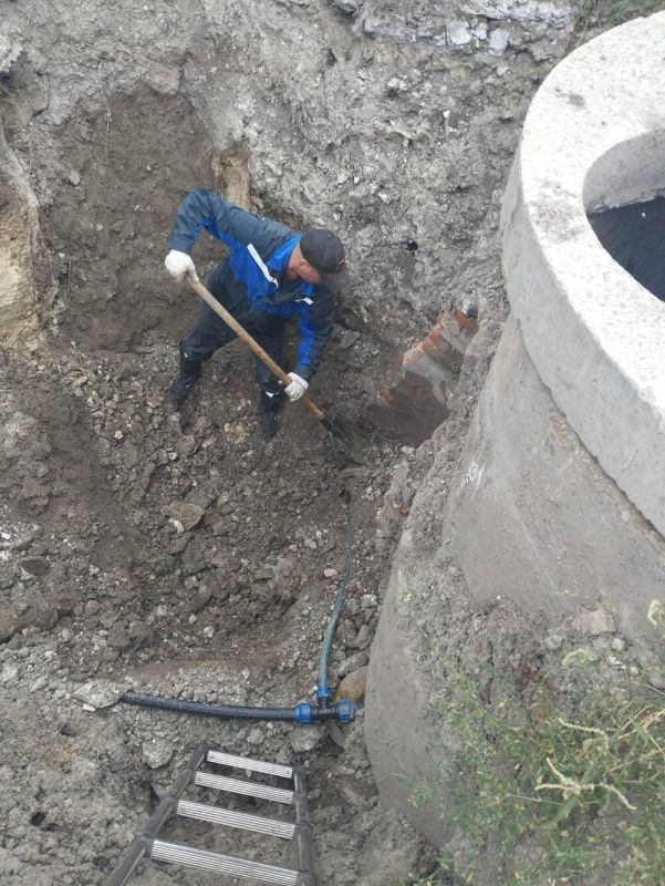 Ульяновские ремонтники продолжают восстанавливать работу канализации в Лутугинском муниципальном округе