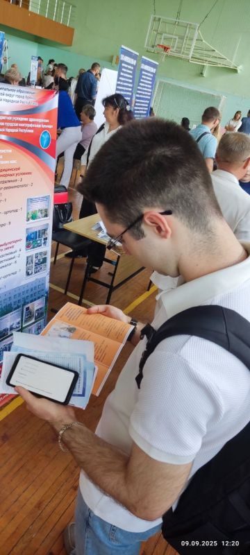 Брянковская МБ приняла участие в Ярмарке вакансий