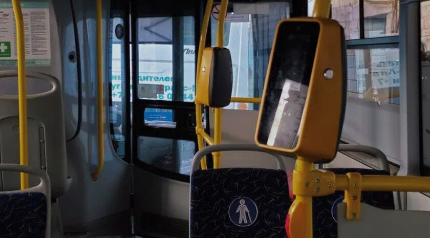 Свыше 70% пассажиров в ЛНР оплачивают поездки безналичным способом