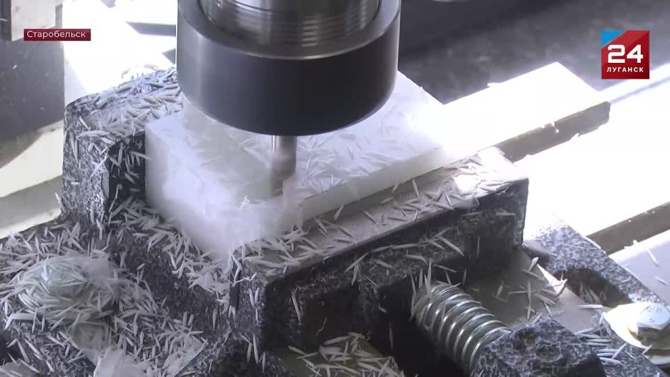 Первый урок труда по токарному делу состоялся у семиклассников Старобельской школы №4