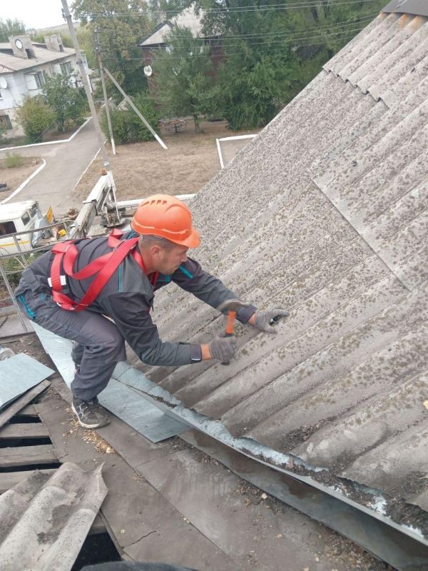 Евгений Бондарь: Шефы – регионы ежедневно продолжают оказывать поддержку в ремонте и благоустройстве Лутугинщины