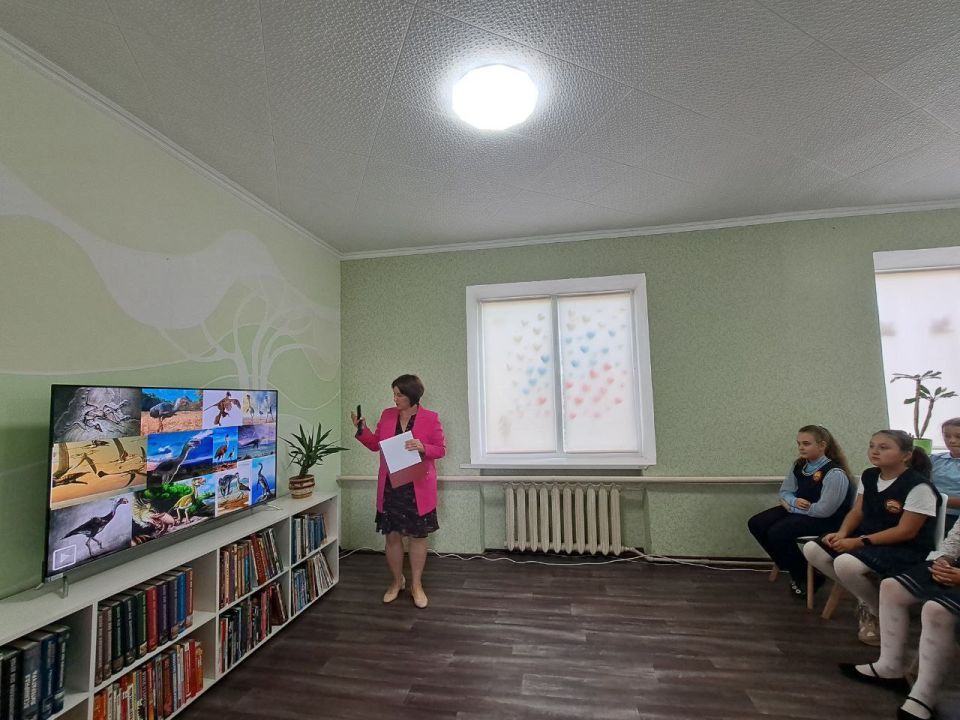 Для юных лутугинцев провели эколекцию ко Всемирному дню журавлей