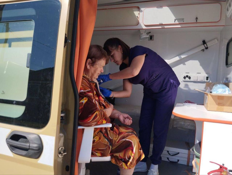 Передвижной ФАП Славяносербской ЦРБ продолжает свою выездную работу