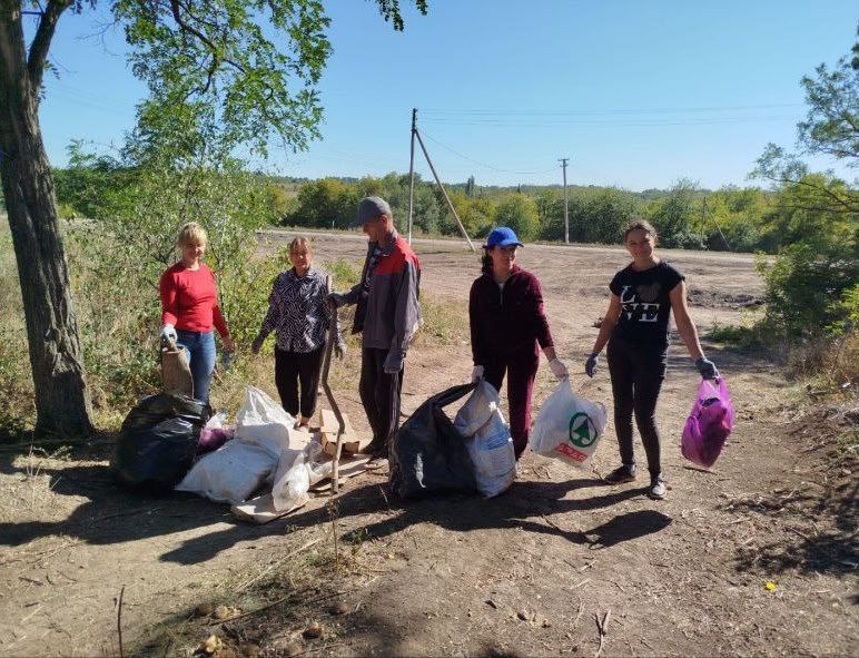 Владимир Чернев: 12-13 сентября в рамках всероссийской акции «Зелёная Россия» во всех населённых пунктах нашего округа прошли масштабные субботники