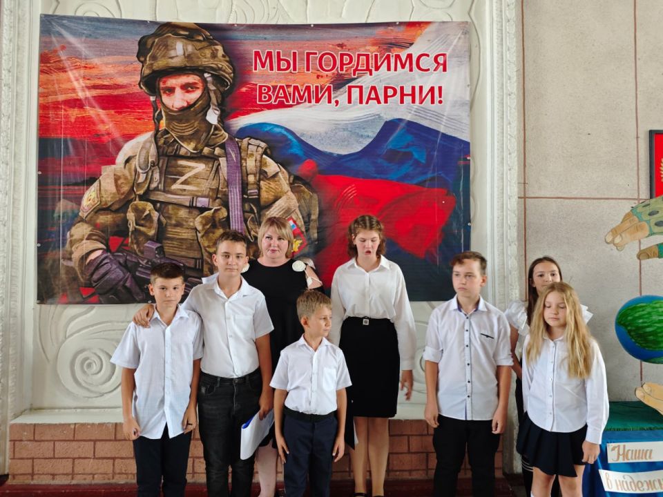 Военный оркестр 6 бригады управления выступил в поселке Белое