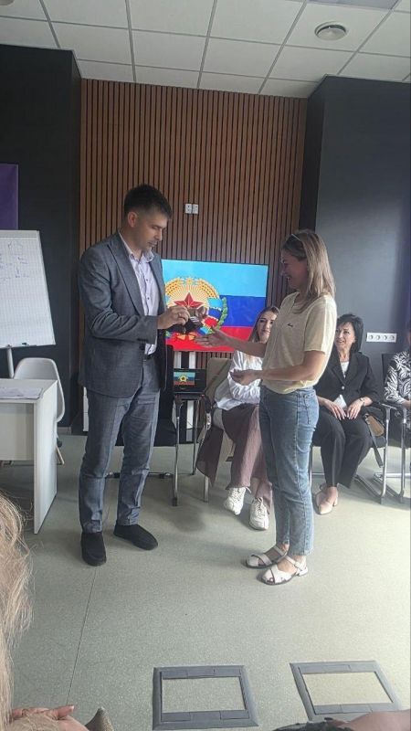 Андрей Рубанцов: Министр спорта ЛНР поздравил с победой команду "ЧиС" Ясеновской гимназии