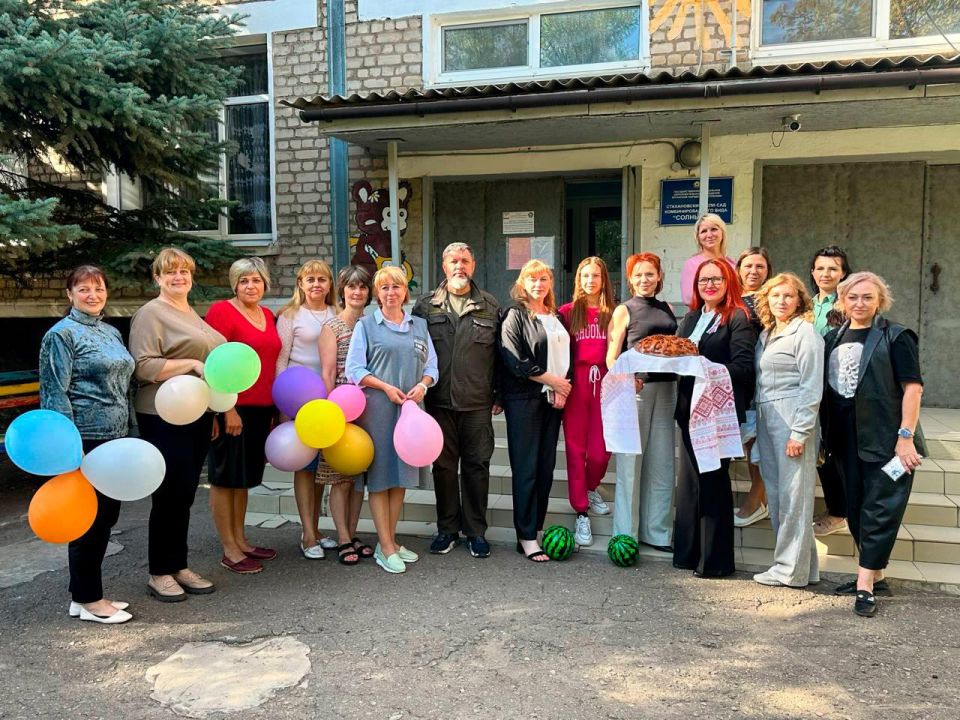 Ставропольская делегация привезла гуманитарный груз в подшефные учреждения Стаханова