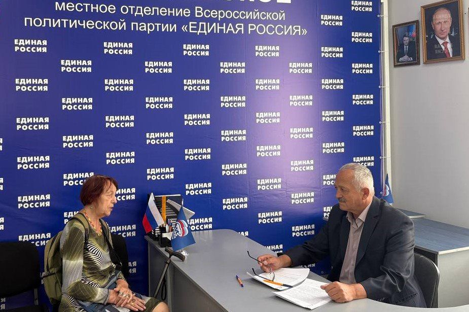 Личный прием граждан. Прошел личный прием граждан, который провел Сергей Музыченко депутат Совета городского округа Стаханов