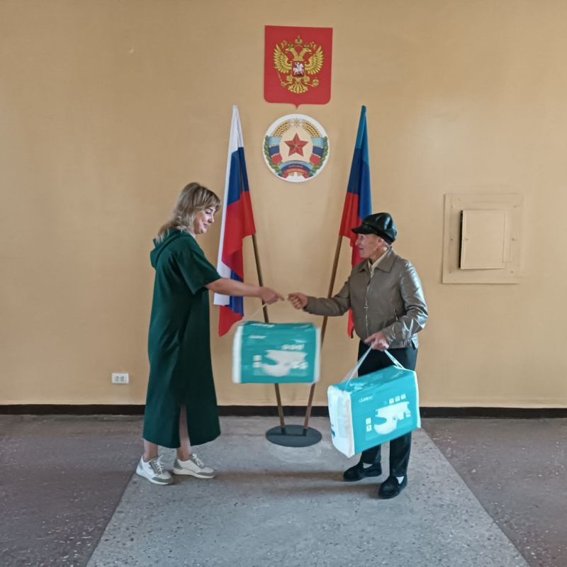 По поручению Главы Старобельского муниципального округа продолжается работа по усилению социальной защиты уязвимых категорий населения