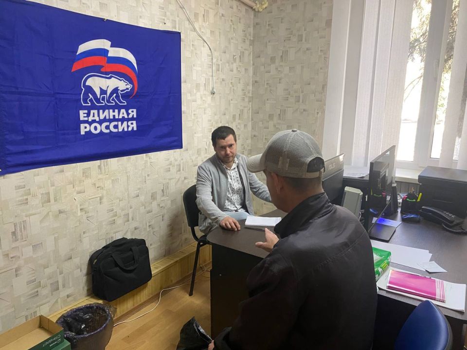 Прием граждан.. Муниципальные депутаты партии «ЕДИНАЯ РОССИЯ» Кременского МО проводят прием граждан