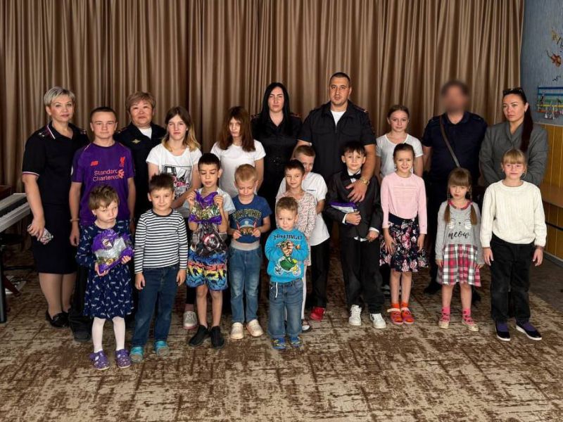 Полицейские провели профмероприятие в стахановском Семейном центре