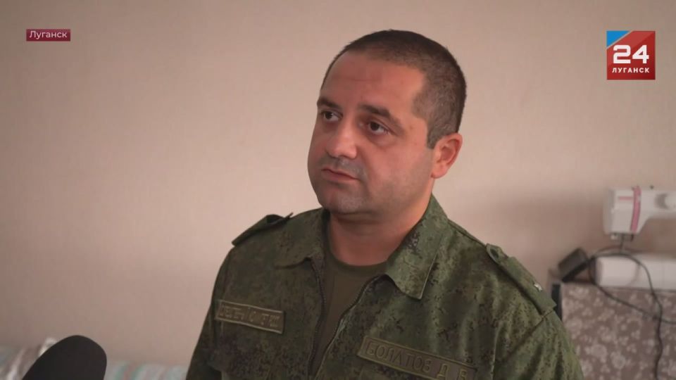 Крышу, пробитую строительным ковшом, восстановили в Луганске