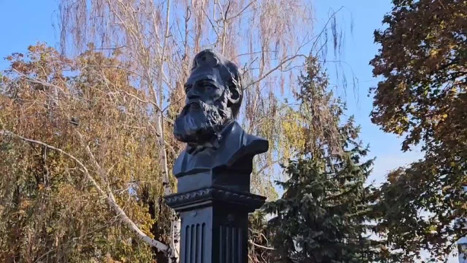 �������� �����������: �� ����������� �������. �������, � ������������� 130-����� ��������� ��������, ������� ������������ ��������� ���������� ������ � �������� ��������� ������� ����������, ����������� � 1895 ����...