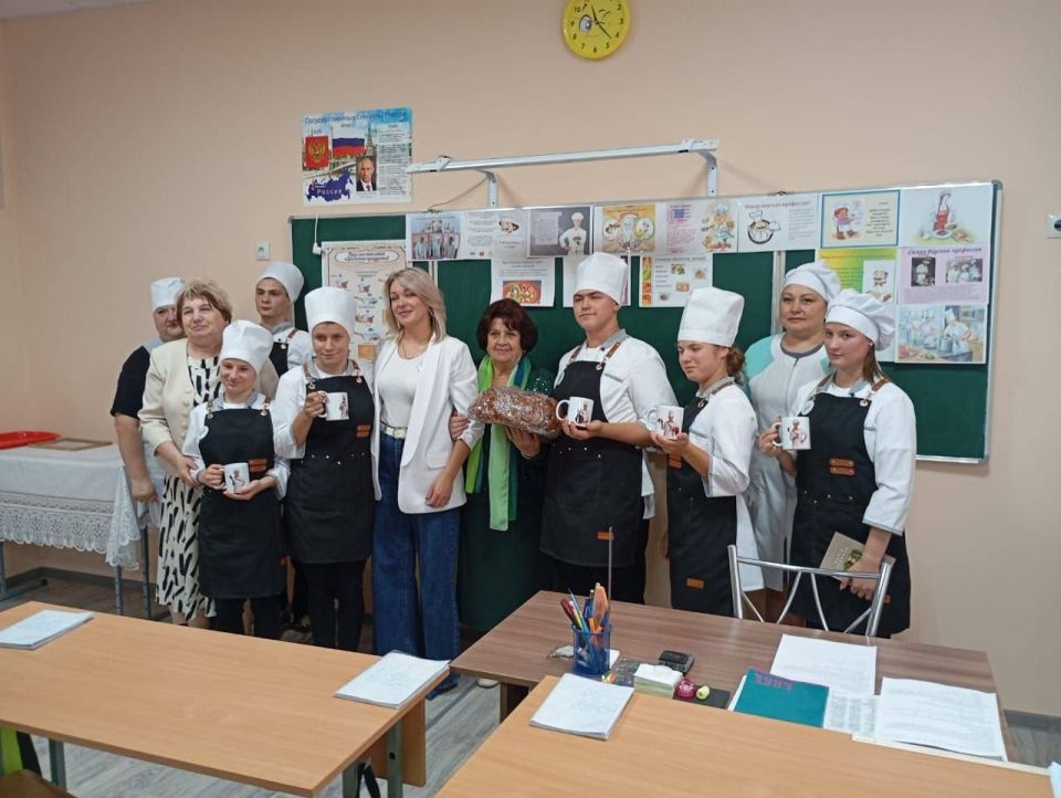 Зинаида Наден: В Перевальской школе-интернате прошло посвящение учеников в профессию «Повар»
