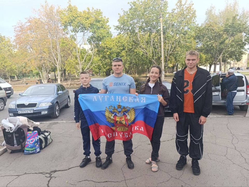 Андрей Рубанцов: Сегодня наши земляки, победители I этапа Республиканской игры «Семейная Зарница», семья Зубченко, отправились в город Волгоград, чтобы принять участие во II Республиканском этапе, который будет проходить в...