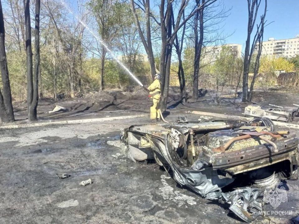 В Первомайске после атаки БПЛА загорелся резервуар с пропаном на территории АЗС