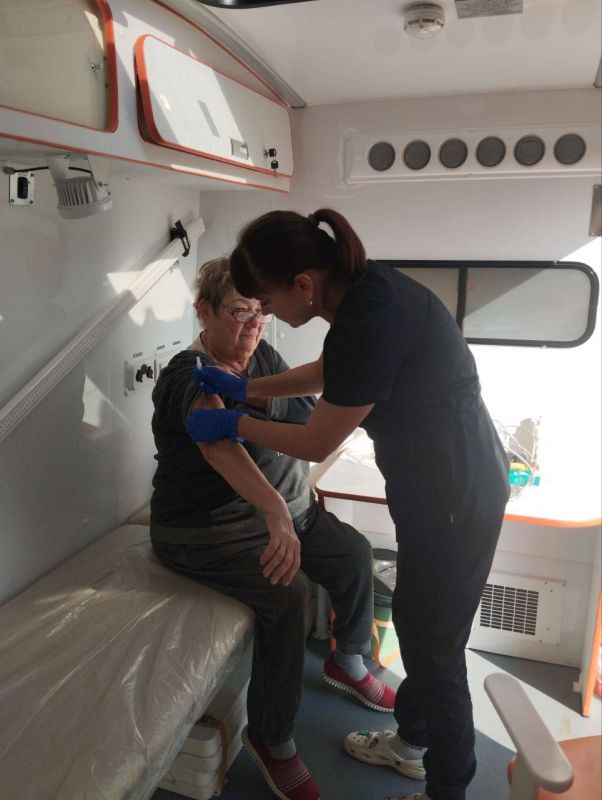 Передвижной ФАП Славяносербской ЦРБ продолжает свою выездную работу