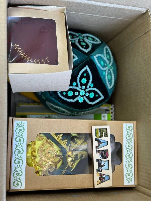 Жители прикамского села Барда отправили в Северодонецк национальные сладости