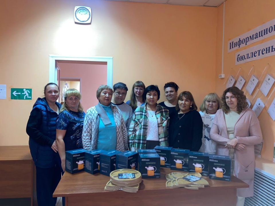 Оренбуржцы собрали подарки для читателей перевальской библиотеки