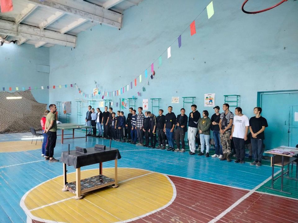 «МНЕ ПО СИЛАМ»: В ПЕРЕВАЛЬСКЕ ПРОШЕЛ ТУРНИР ПО АРМРЕСТЛИНГУ