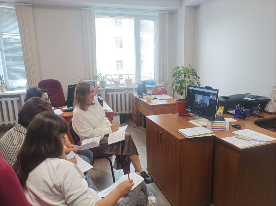 Сотрудники Центра развития культуры и педагоги детской школы искусств Первомайска обсудили рабочие задачи в формате видеоконференцсвязи