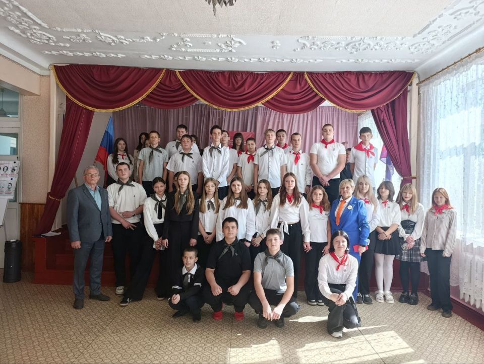 24 сентября в Учебно-воспитательном комплексе №2 «Берегиня» г. Вахрушево состоялась торжественная церемония посвящения пятиклассников в юные пионеры