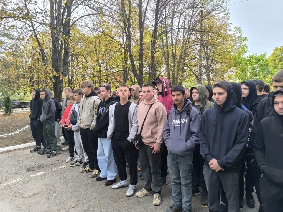 Андрей Рубанцов: В Ровеньках состоялся День здоровья, приуроченный к празднованию Дня туризма, воссоединению Донбасса с Россией и 85-летию СПО