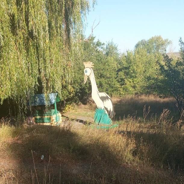 В преддверии Дня города Лутугино сотрудники Лутугинского филила НКО ЕУК провели субботник, продемонстрировав активную гражданскую позицию и заботу о благоустройстве родного края
