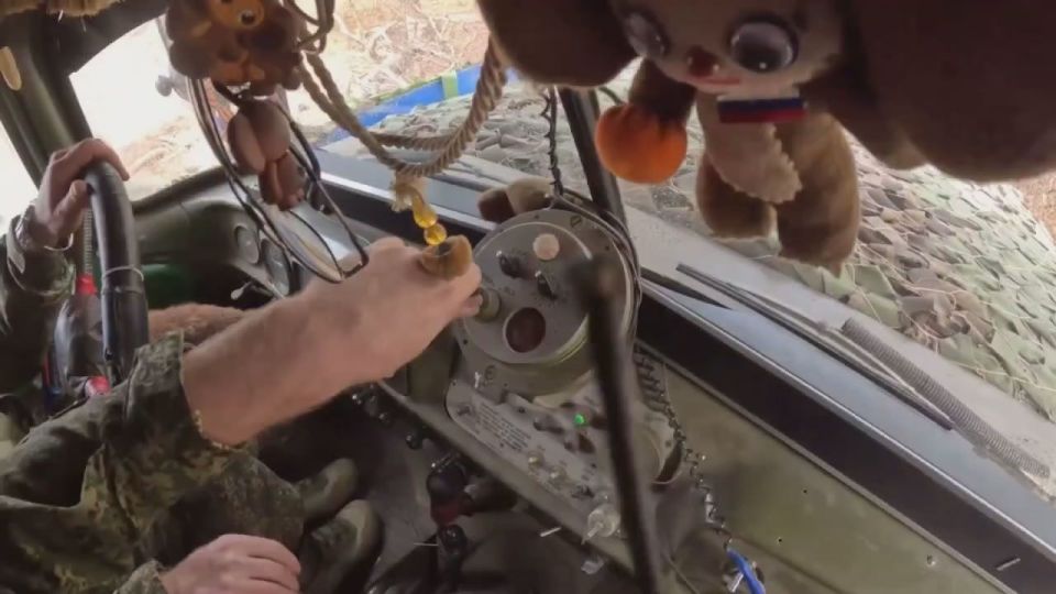  :      ()  25-           , ,      ...