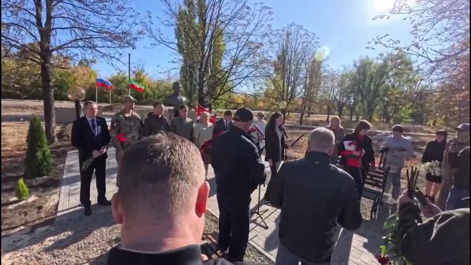 В городе Золотое состоялась церемония открытия бюста Героя Российской Федерации Дамира Назировича Исламова