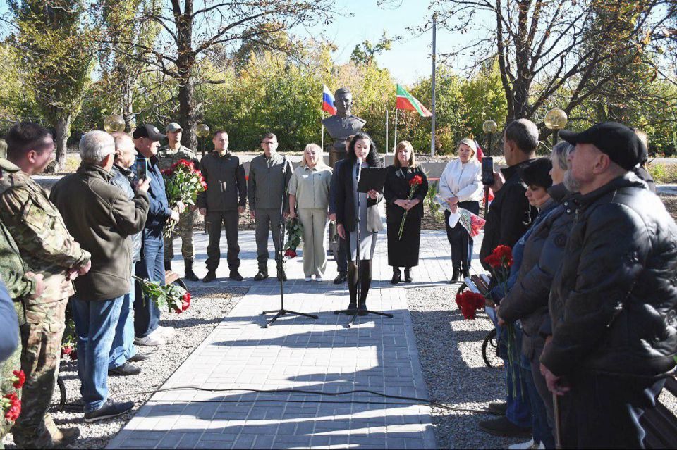  :            ,    ,          ...