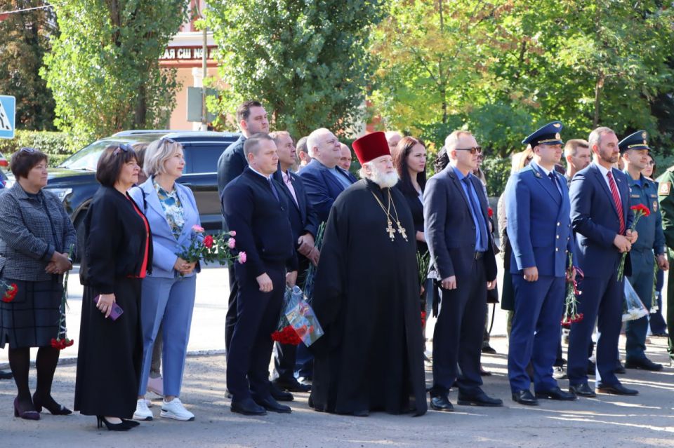 Сегодня с особым чувством гордости принял участие в мероприятиях, посвященных Дню города Лутугино и годовщине воссоединения ЛНР, ДНР, Запорожской и Херсонской областей с Россией