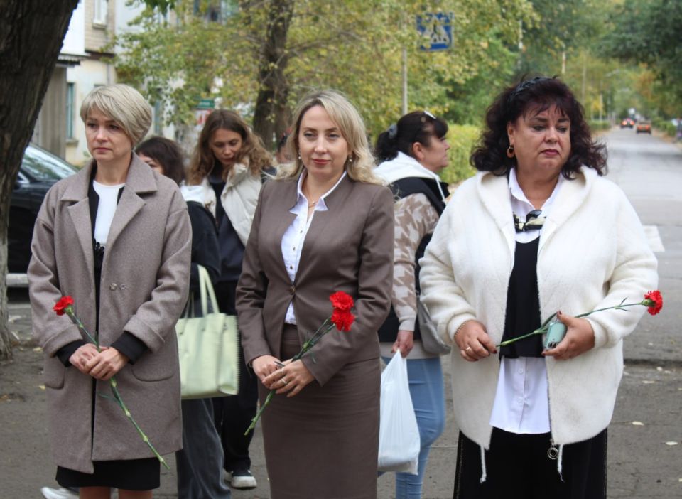 Открытие мемориальной доски Герою Советского Союза Олегу Кошевому