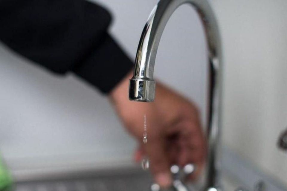 Из-за засухи и обмеления источника водоснабжения прекращена подача воды в ряд городов ЛНР