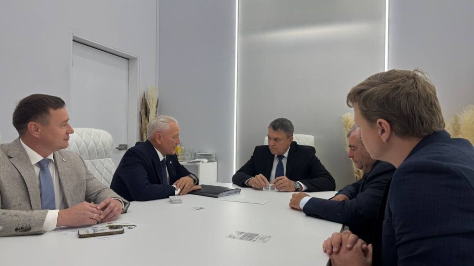 Леонид Пасечник: «В рамках посещения выставки «ИННОПРОМ. Беларусь» встретился с руководством и представителями Промышленного кластера Республики Татарстан»